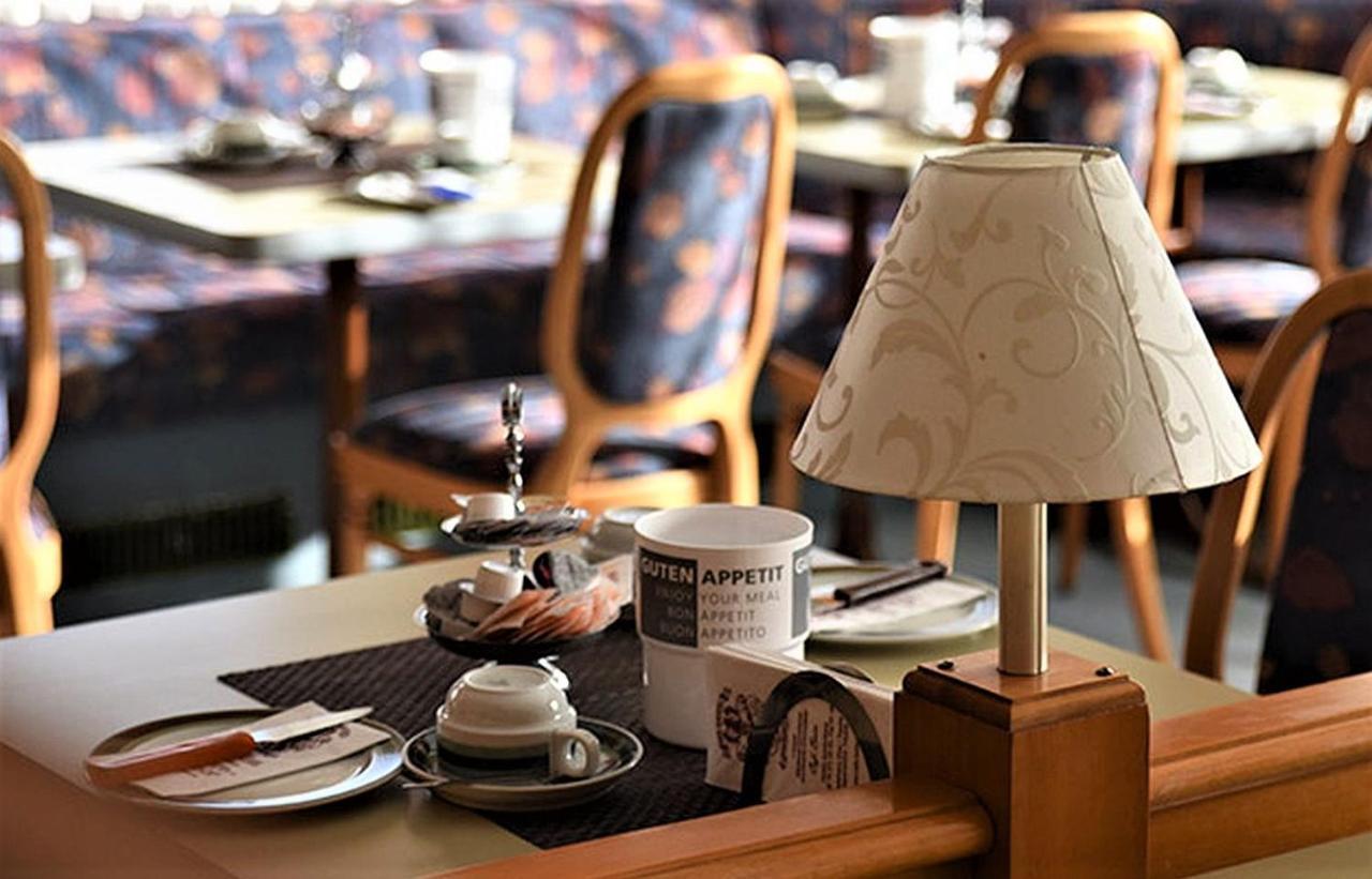 Hotel Conditorei Cafe Baier Schoemberg  Buitenkant foto